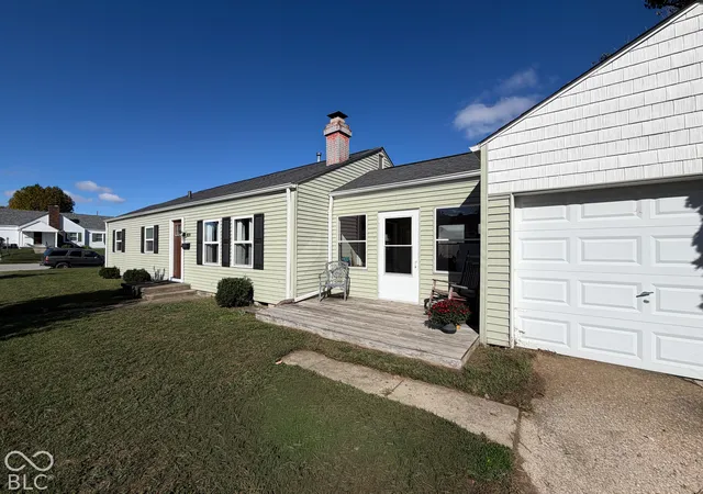 Photo 3 of Single family home for sale at 820 West 4th, Seymour, IN 47274 | MLS# 22132042 | Listing updated on 2026-10-19