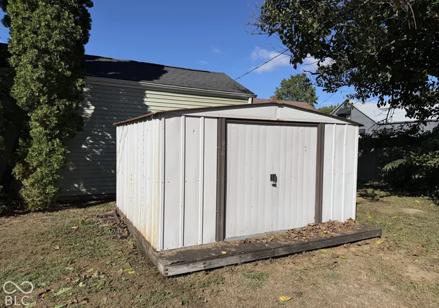 Photo 4 of Single family home for sale at 820 West 4th, Seymour, IN 47274 | MLS# 22132042 | Listing updated on 2026-10-19