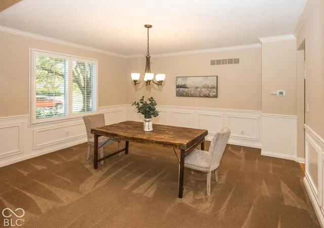 Photo 4 of Sale Pending at 11582 Sutton Pl Dr E, Carmel, IN 46032 | MLS# 22132052 | Listing updated on 2026-10-19