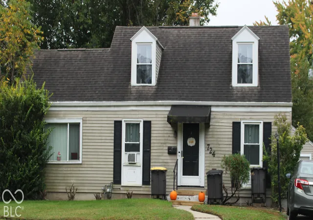 Single family home for sale at 724 Vance, Fort Wayne, IN 46805 | MLS# 22132056