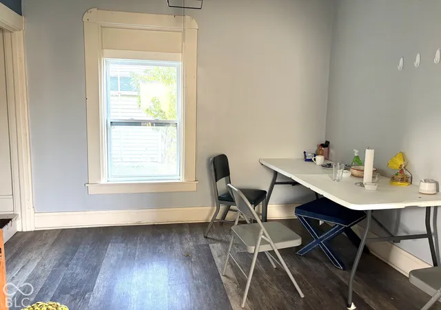 Photo 3 of Single family home for sale at 209 Hamilton St, Crawfordsville, IN 47933 | MLS# 22132063 | Listing updated on 2026-10-23
