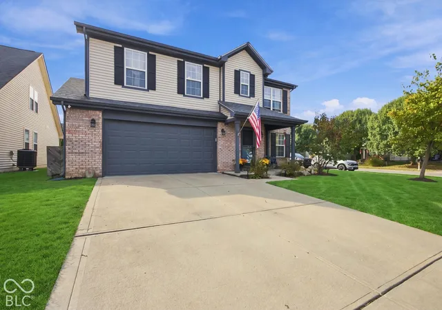 Photo 3 of Single family home for sale at 1075 Wendover Ave, Westfield, IN 46074 | MLS# 22132077 | Listing updated on 2026-10-29