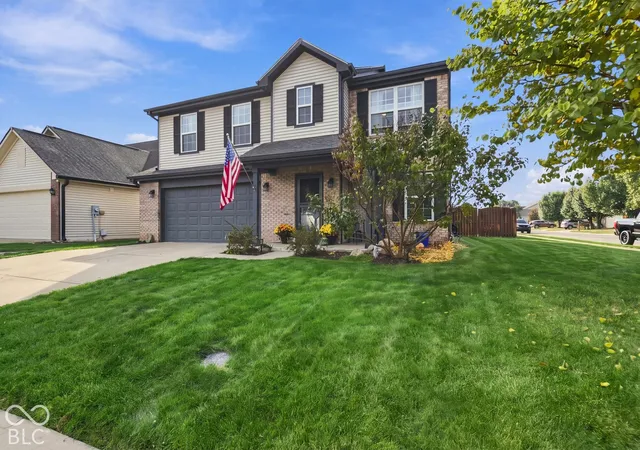Photo 4 of Single family home for sale at 1075 Wendover Ave, Westfield, IN 46074 | MLS# 22132077 | Listing updated on 2026-10-29