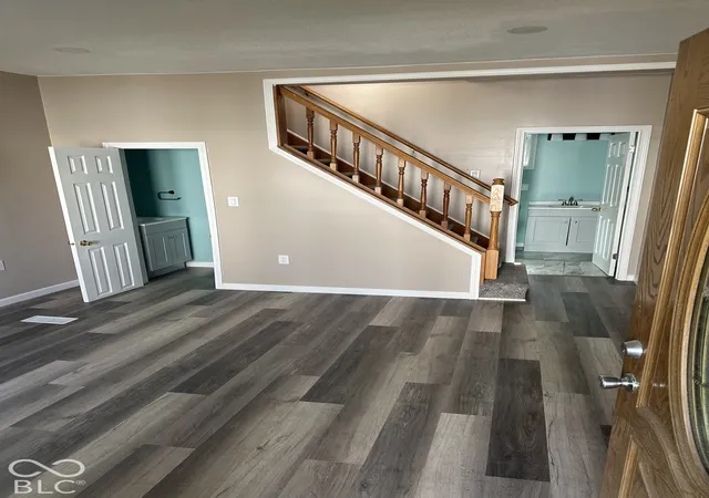 Photo 3 of Single family home for sale at 522 S Jefferson St, Hartford City, IN 47348 | MLS# 22132081 | Listing updated on 2026-10-19