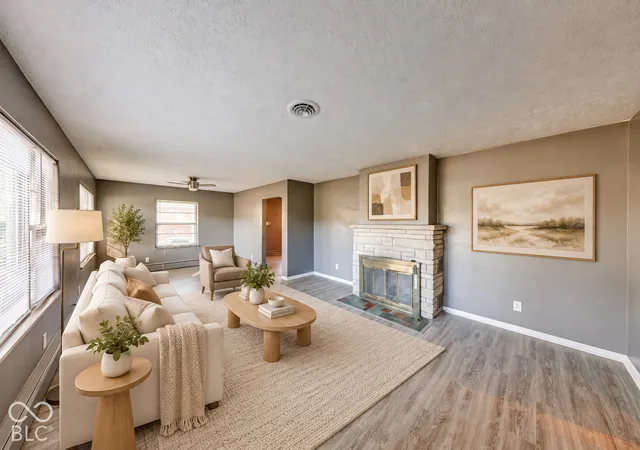 Photo 4 of Sale Pending at 2204 W 63rd Street, Indianapolis, IN 46260 | MLS# 22132086 | Listing updated on 2026-10-22