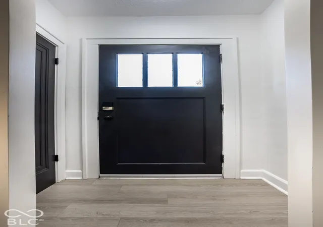 Photo 3 of Single family home for sale at 260 W 44th Street, Indianapolis, IN 46208 | MLS# 22132092 | Listing updated on 2026-10-22