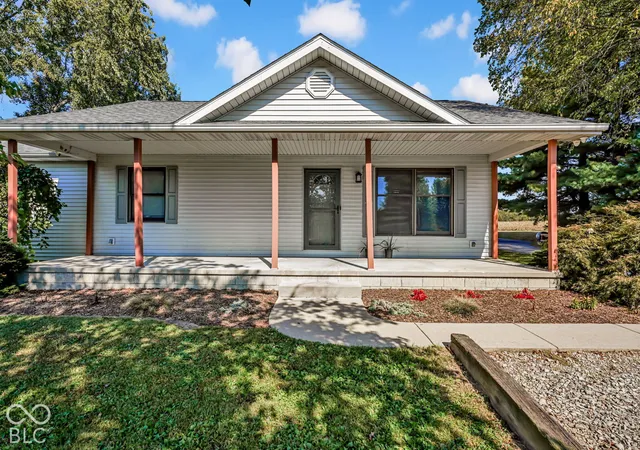 Photo 1 of Sale Pending at 2450 W 300 South, Columbus, IN 47201 | MLS# 22132097 | Listing updated on 2026-10-29