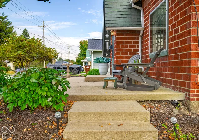 Photo 3 of Single family home for sale at 70 Norris Ave, North Vernon, IN 47265 | MLS# 22132101 | Listing updated on 2026-10-19