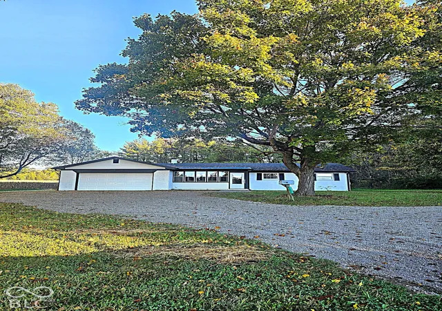 Photo 1 of Single family home for sale at 9980 Arend Rd, Martinsville, IN 46151 | MLS# 22132103 | Listing updated on 2026-10-21