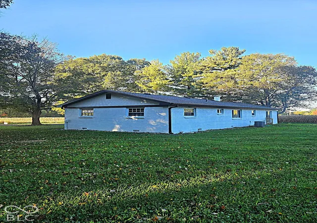 Photo 2 of Single family home for sale at 9980 Arend Rd, Martinsville, IN 46151 | MLS# 22132103 | Listing updated on 2026-10-21
