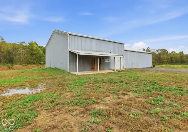 Photo 3 of Single family home for sale at 5395 State Rd 39, Martinsville, IN 46151 | MLS# 22132106 | Listing updated on 2026-10-28