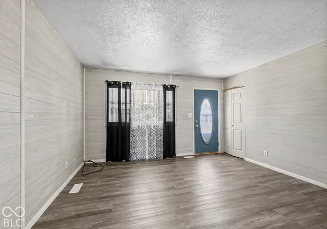 Photo 3 of Single family home for sale at 4742 Norcroft Dr, Indianapolis, IN 46221 | MLS# 22132116 | Listing updated on 2026-10-25