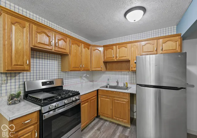 Photo 4 of Single family home for sale at 4742 Norcroft Dr, Indianapolis, IN 46221 | MLS# 22132116 | Listing updated on 2026-10-25