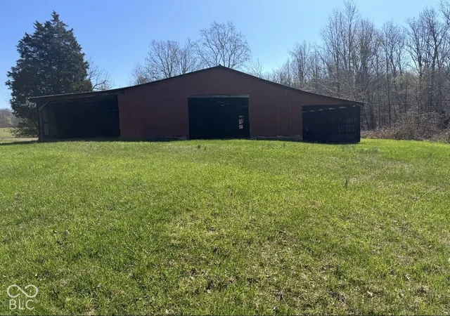 Photo 2 of Single family home for sale at 2780 N County Rd 90 E, North Vernon, IN 47265 | MLS# 22132133 | Listing updated on 2026-10-21