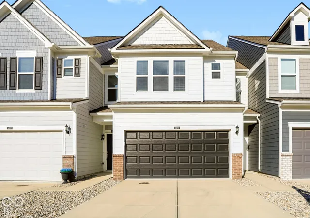 Photo 2 of Condo for sale at 14190 Bay Willow Dr, Fishers, IN 46037 | MLS# 22132136 | Listing updated on 2026-10-27
