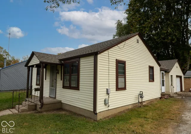 Photo 1 of Sale Pending at 704 Morgan St, Crawfordsville, IN 47933 | MLS# 22132142 | Listing updated on 2026-10-22