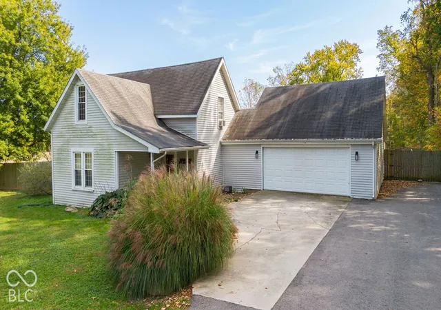 Photo 1 of Single family home for sale at 9043 Colvin Rd, Centerville, IN 47330 | MLS# 22132159 | Listing updated on 2026-10-19