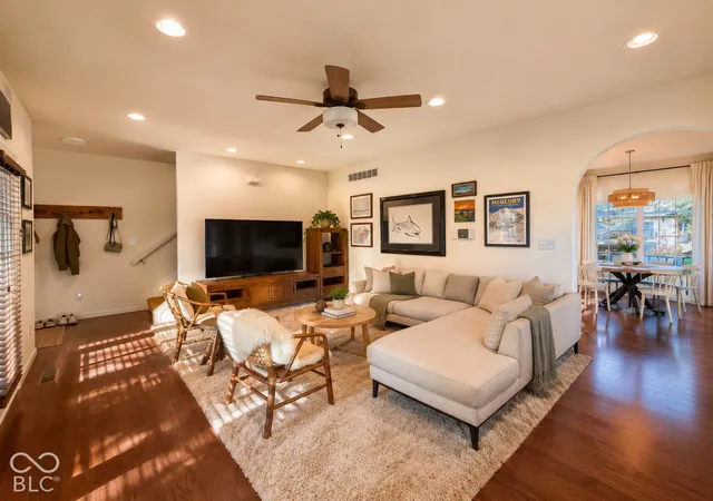 Photo 4 of Condo for sale at 6139 Winthrop Ave, Indianapolis, IN 46220 | MLS# 22132163 | Listing updated on 2026-10-27