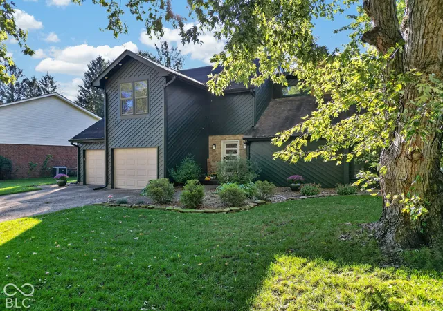 Photo 1 of Single family home for sale at 1053 Goldfinch Rd, Columbus, IN 47203 | MLS# 22132165 | Listing updated on 2026-10-28