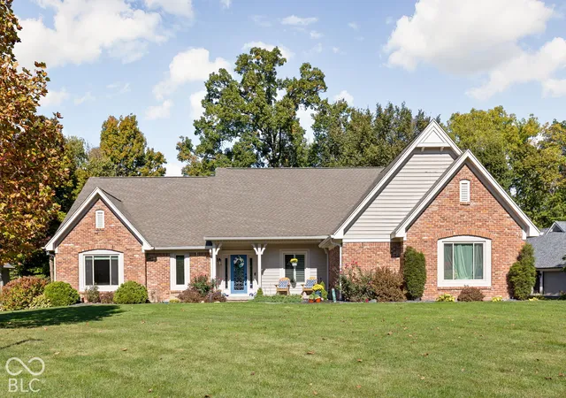 Photo 1 of Single family home for sale at 10704 Sand Key Cir, Indianapolis, IN 46256 | MLS# 22132168 | Listing updated on 2026-10-24