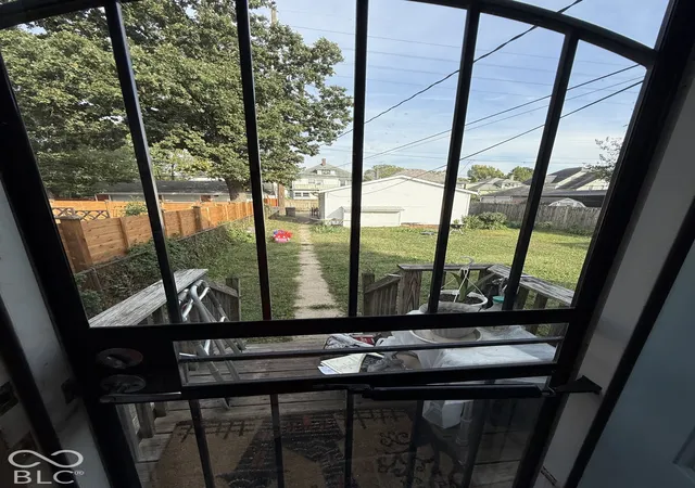 Photo 2 of Sale Pending at 3165 Graceland Ave, Indianapolis, IN 46208 | MLS# 22132187 | Listing updated on 2026-10-19