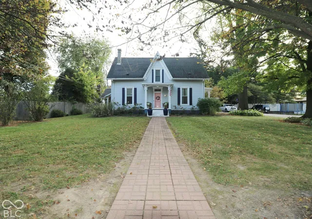 Photo 1 of Single family home for sale at 104 N Englewood Dr, Crawfordsville, IN 47933 | MLS# 22132206 | Listing updated on 2026-10-29