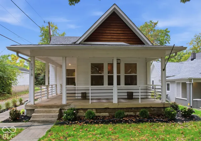 Photo 1 of Single family home for sale at 1218 Jefferson Ave, Indianapolis, IN 46201 | MLS# 22132211 | Listing updated on 2026-10-29