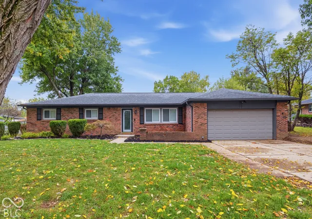 Photo 1 of Single family home for sale at 709 W Banta Rd, Indianapolis, IN 46217 | MLS# 22132214 | Listing updated on 2026-10-21
