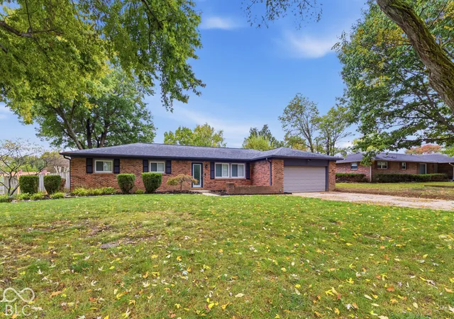 Photo 2 of Single family home for sale at 709 W Banta Rd, Indianapolis, IN 46217 | MLS# 22132214 | Listing updated on 2026-10-21