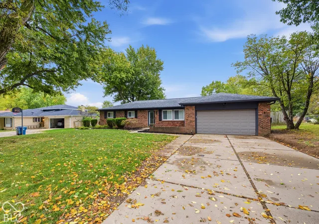 Photo 3 of Single family home for sale at 709 W Banta Rd, Indianapolis, IN 46217 | MLS# 22132214 | Listing updated on 2026-10-21