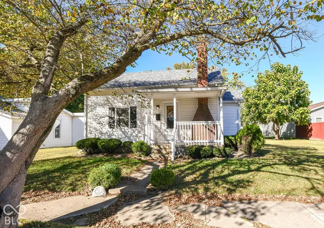 Photo 1 of Single family home for sale at 1614 S F St, Elwood, IN 46036 | MLS# 22132224 | Listing updated on 2026-10-28