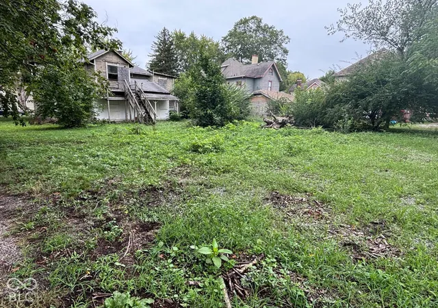 Photo 4 of House for sale at 409 W 10th Street, Anderson, IN 46016 | MLS# 22132242 | Listing updated on 2026-10-19