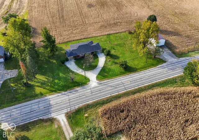 Photo 4 of House for sale at 4347 W State Rd 32, Anderson, IN 46011 | MLS# 22132245 | Listing updated on 2026-10-29