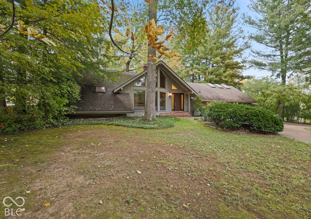 Photo 3 of Single family home for sale at 1960 E Ely Ct, Martinsville, IN 46151 | MLS# 22132251 | Listing updated on 2026-10-25