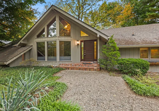 Photo 3 of Single family home for sale at 1960 E Ely Ct, Martinsville, IN 46151 | MLS# 22132251 | Listing updated on 2026-10-25