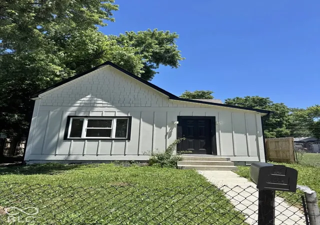 Photo 1 of Single family home for sale at 1609 Harlan St, Indianapolis, IN 46203 | MLS# 22132268 | Listing updated on 2026-10-23