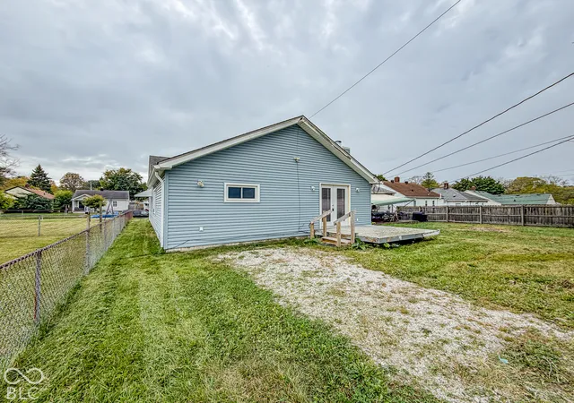 Photo 3 of Single family home for sale at 4548 Young Ave, Indianapolis, IN 46201 | MLS# 22132273 | Listing updated on 2026-10-20