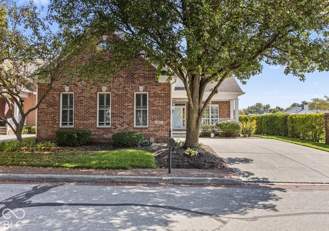 Photo 2 of Single family home for sale at 8139 Heyward Dr, Indianapolis, IN 46250 | MLS# 22132282 | Listing updated on 2026-10-30