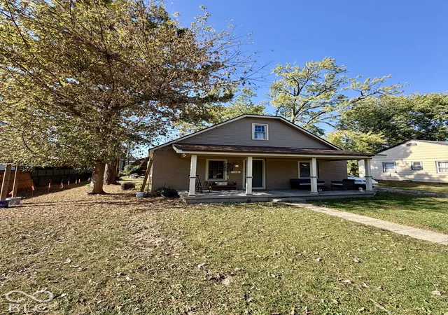 Photo 2 of Single family home for sale at 510 S Michigan St, Rockville, IN 47872 | MLS# 22132288 | Listing updated on 2026-10-22