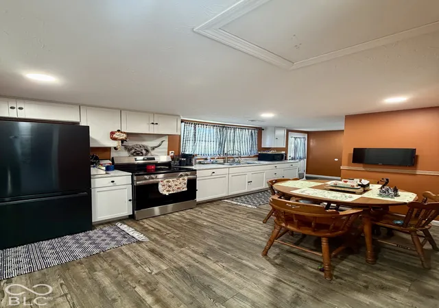 Photo 3 of Single family home for sale at 510 S Michigan St, Rockville, IN 47872 | MLS# 22132288 | Listing updated on 2026-10-22
