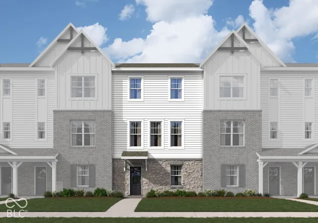 Townhouse for sale at 17290 Greythorne Dr, Noblesville, IN 46062 | MLS# 22132295
