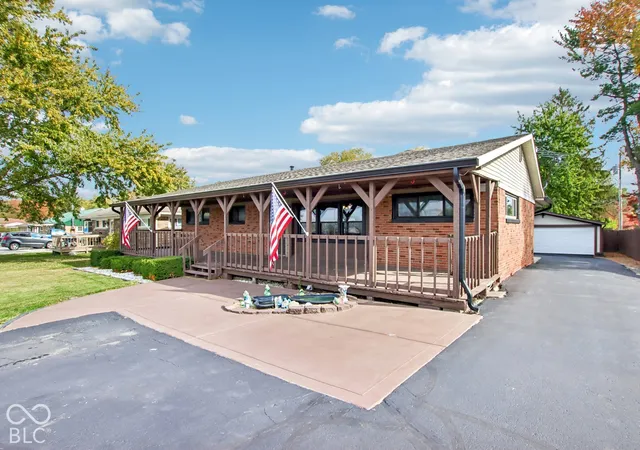 Photo 3 of Single family home for sale at 691 Mackey Rd, Danville, IN 46122 | MLS# 22132302 | Listing updated on 2026-10-29