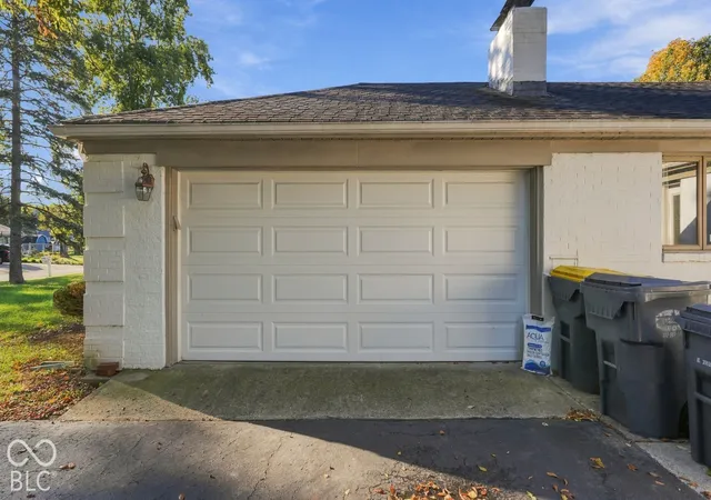 Photo 3 of Sale Pending at 6507 Rosalind Ln, Anderson, IN 46013 | MLS# 22132312 | Listing updated on 2026-10-26