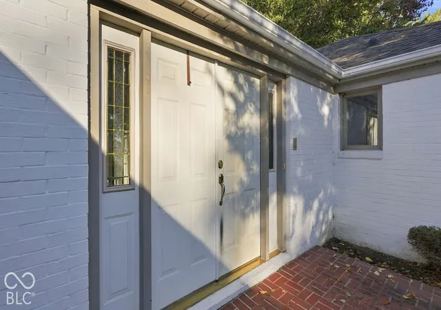 Photo 4 of Sale Pending at 6507 Rosalind Ln, Anderson, IN 46013 | MLS# 22132312 | Listing updated on 2026-10-26