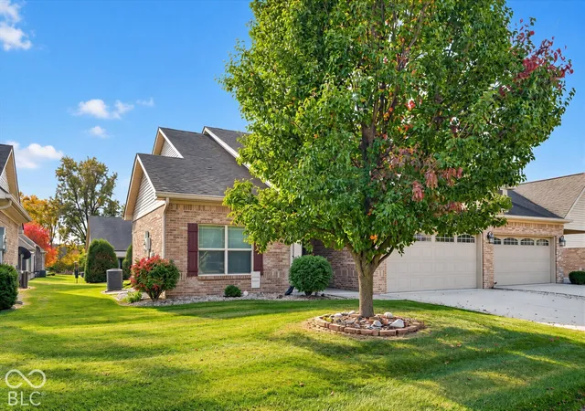 Photo 1 of Single family home for sale at 5563 Lipizzan Ln, Plainfield, IN 46168 | MLS# 22132317 | Listing updated on 2026-10-29
