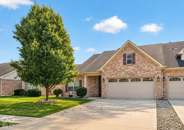 Photo 2 of Single family home for sale at 5563 Lipizzan Ln, Plainfield, IN 46168 | MLS# 22132317 | Listing updated on 2026-10-29