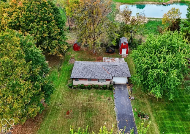 Photo 4 of Single family home for sale at 6144 S Irwin St, Indianapolis, IN 46237 | MLS# 22132319 | Listing updated on 2026-10-21
