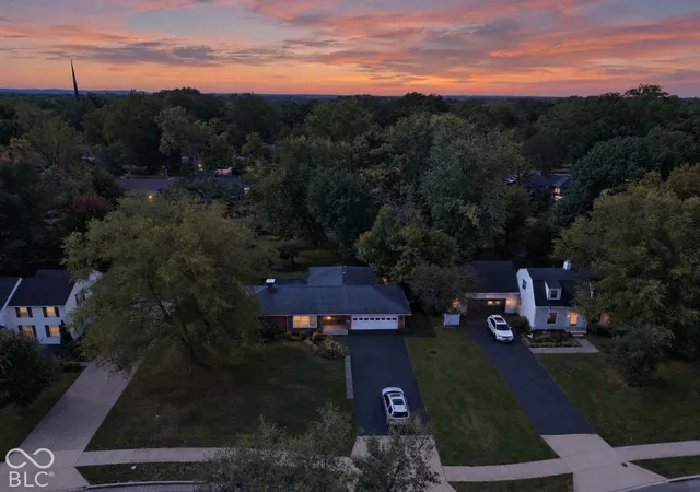 Photo 1 of Sale Pending at 3124 Westenedge Dr, Columbus, IN 47203 | MLS# 22132320 | Listing updated on 2026-10-22