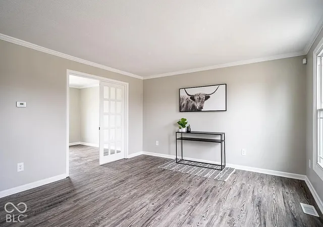 Photo 4 of Single family home for sale at 5713 Arlington Pkwy N, Fort Wayne, IN 46835 | MLS# 22132322 | Listing updated on 2026-10-21