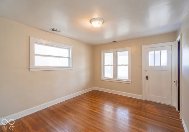 Photo 3 of House for sale at 828-830 Washington Blvd, Anderson, IN 46016 | MLS# 22132327 | Listing updated on 2026-10-28